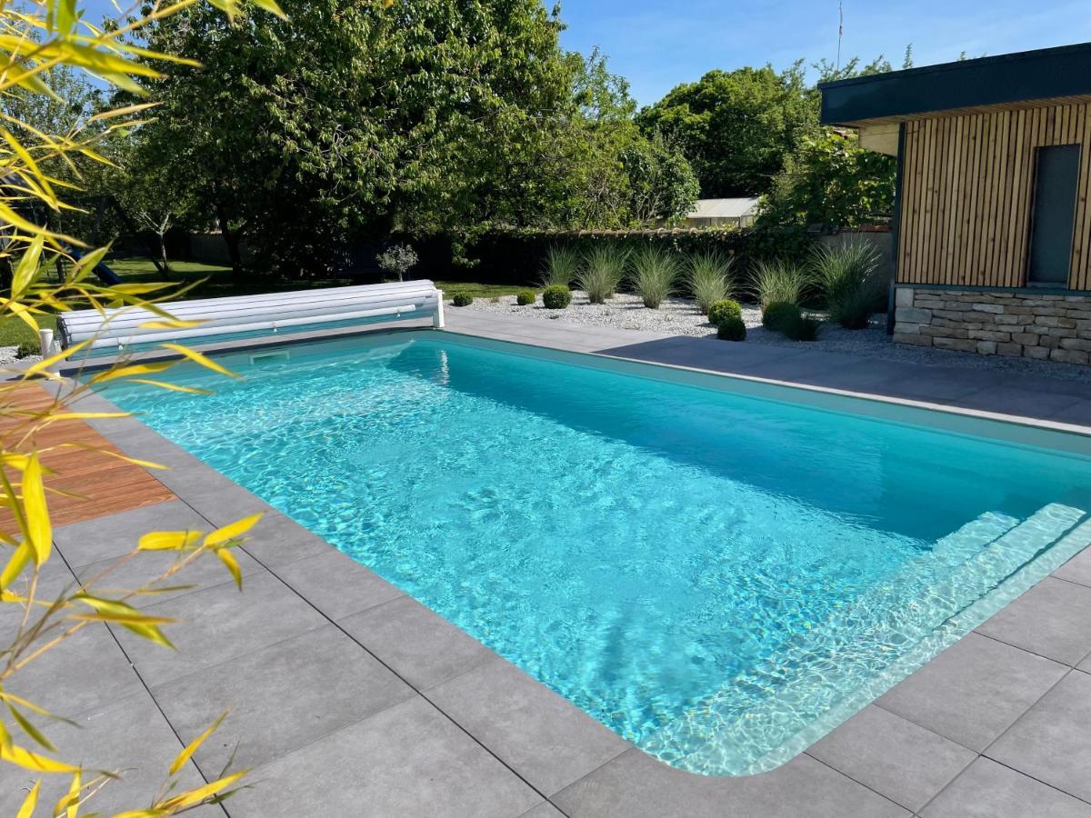 Appart-Hotel N 3 Avec Terrasse, Piscine, Petit-Dejeuner Et Parking Prive Chouzelot 外观 照片