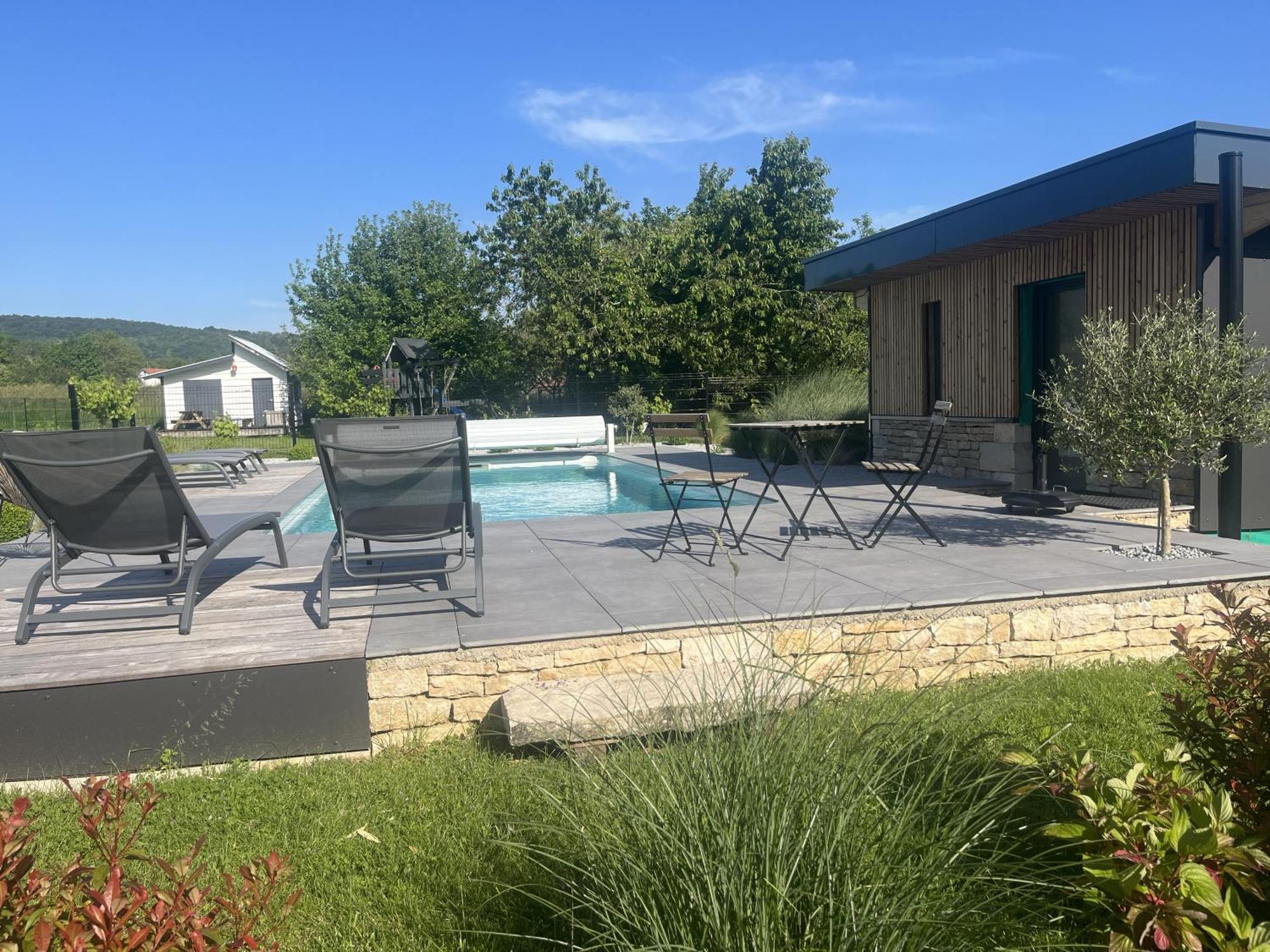 Appart-Hotel N 3 Avec Terrasse, Piscine, Petit-Dejeuner Et Parking Prive Chouzelot 外观 照片