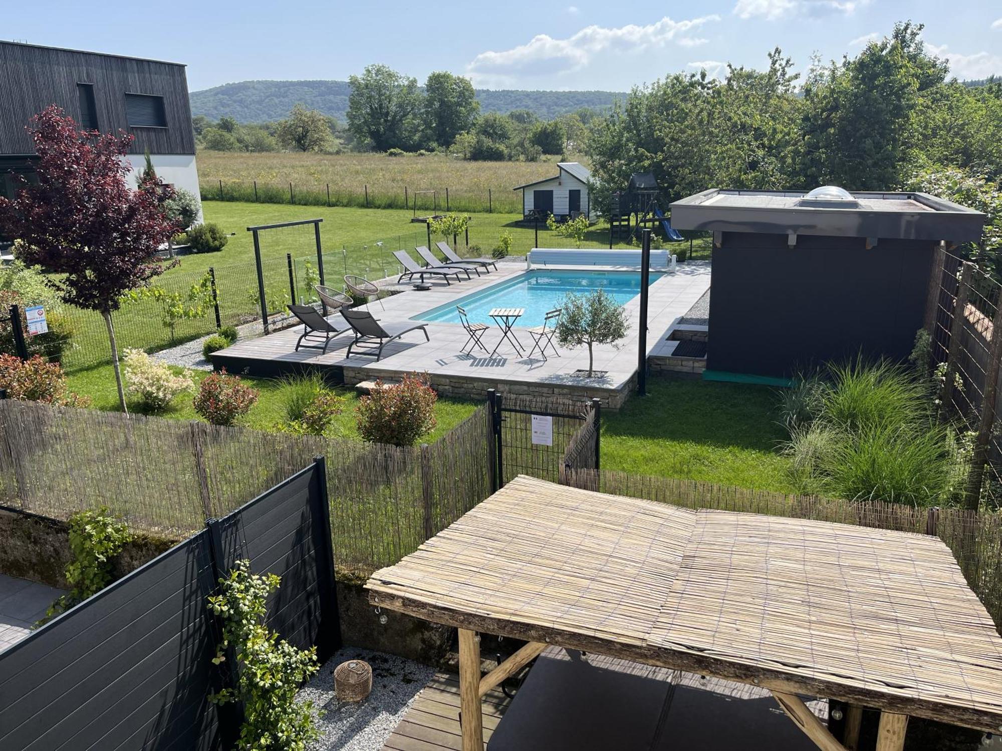 Appart-Hotel N 3 Avec Terrasse, Piscine, Petit-Dejeuner Et Parking Prive Chouzelot 外观 照片