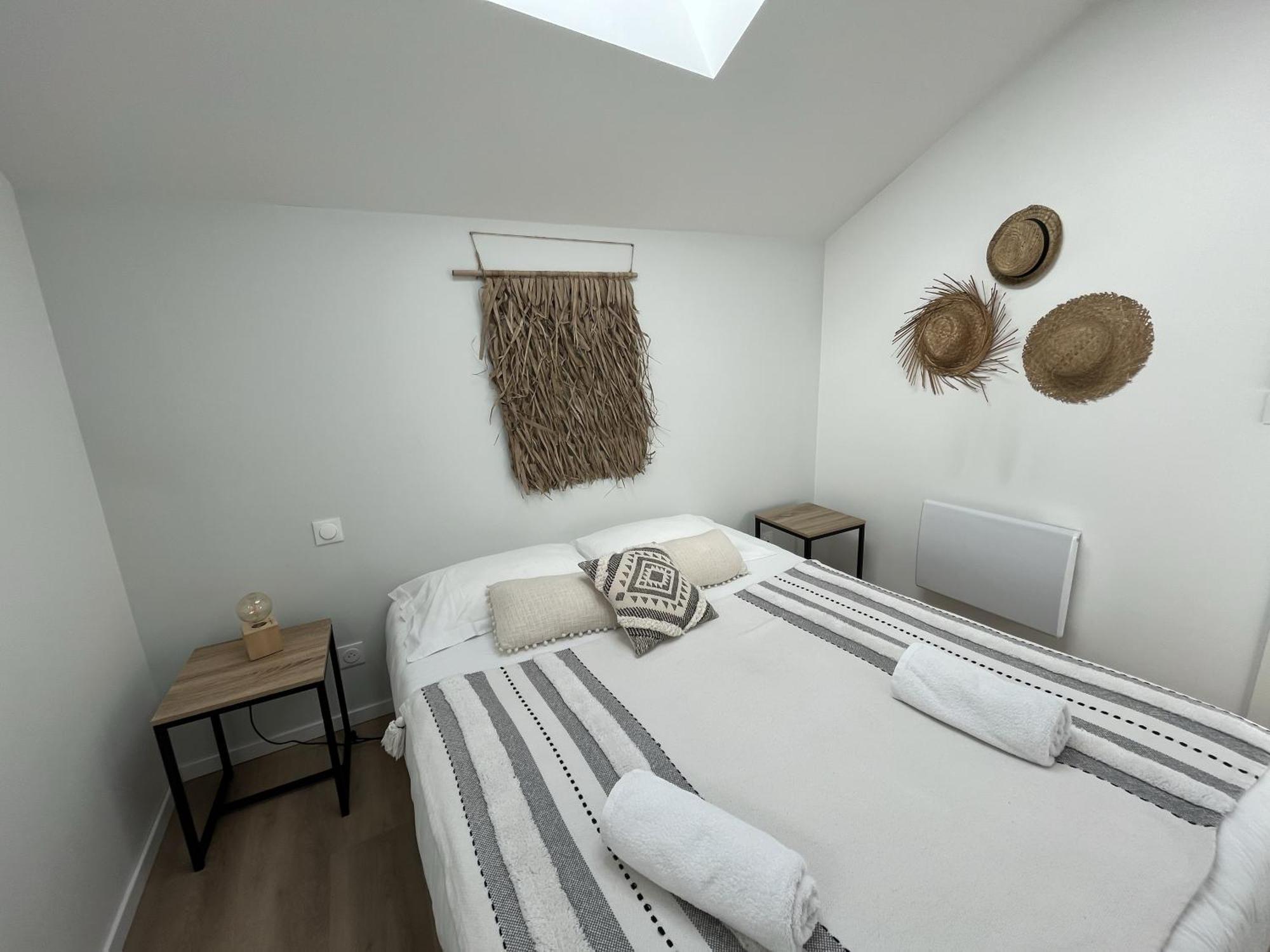 Appart-Hotel N 3 Avec Terrasse, Piscine, Petit-Dejeuner Et Parking Prive Chouzelot 外观 照片